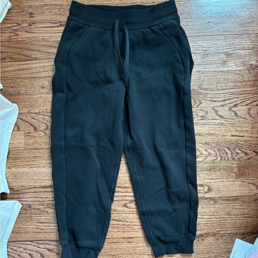 Lululemon Scuba High Rise Cropped Jogger - Picture 4 of 4